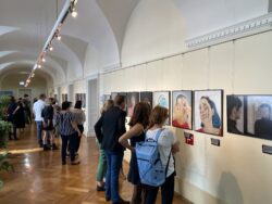 Vernissage Selbstportrait mit Maske in der Jugendgalerie im Grazer Rathaus