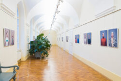 Ausstellungsansicht Stereotype von Christoph Faber in der Fotogalerie im Grazer Rathaus
