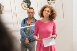 Dokumentarfotografie der Eröffnung zur Ausstellung Friederike Jeanne Nestler-Rebeau - Eine Retrospektive im CITYPARK Graz