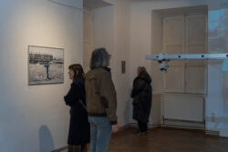 Ausstellungseröffnung Galaxienumarmung im Zentrum von Mirko Maric