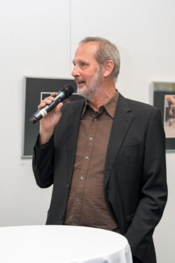 Ausstellungseröffnung ARRIVAL AND DEPARTURE Fotoklub Maribor in der Galerie am Flughafen Graz