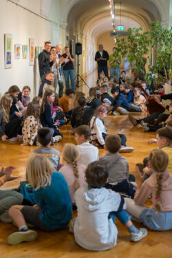 Eröffnung der Ausstellung Unsere Lieblingswerke der Volksschule Murfeld in der Jugendgalerie im Grazer Rathaus